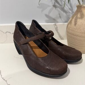 Naot Women’s Mary Jane Wedge Heels